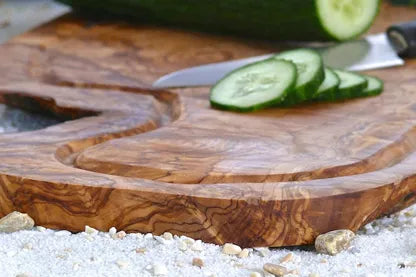 OLIVENHOLZ-ERLEBEN Rustic steak board with juice groove & without handle, olive wood