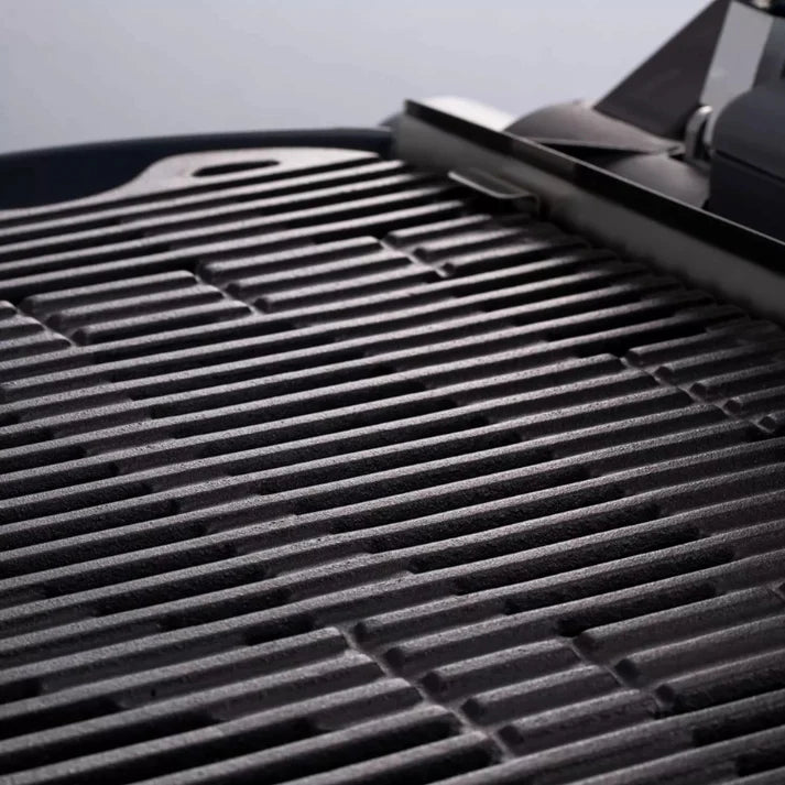 O-GRILL 900 Blue — Large Capacity Portable Gas Grill for Serious Outdoor Cooking